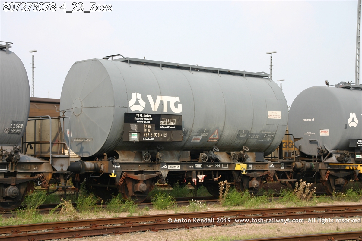 807375078-4_23_Zces.jpg